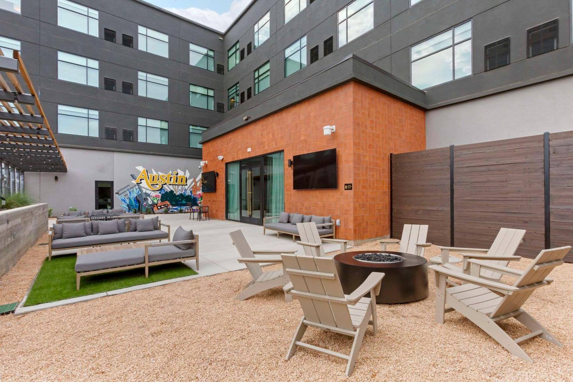 Cambria Hotel Austin Airport المظهر الخارجي الصورة