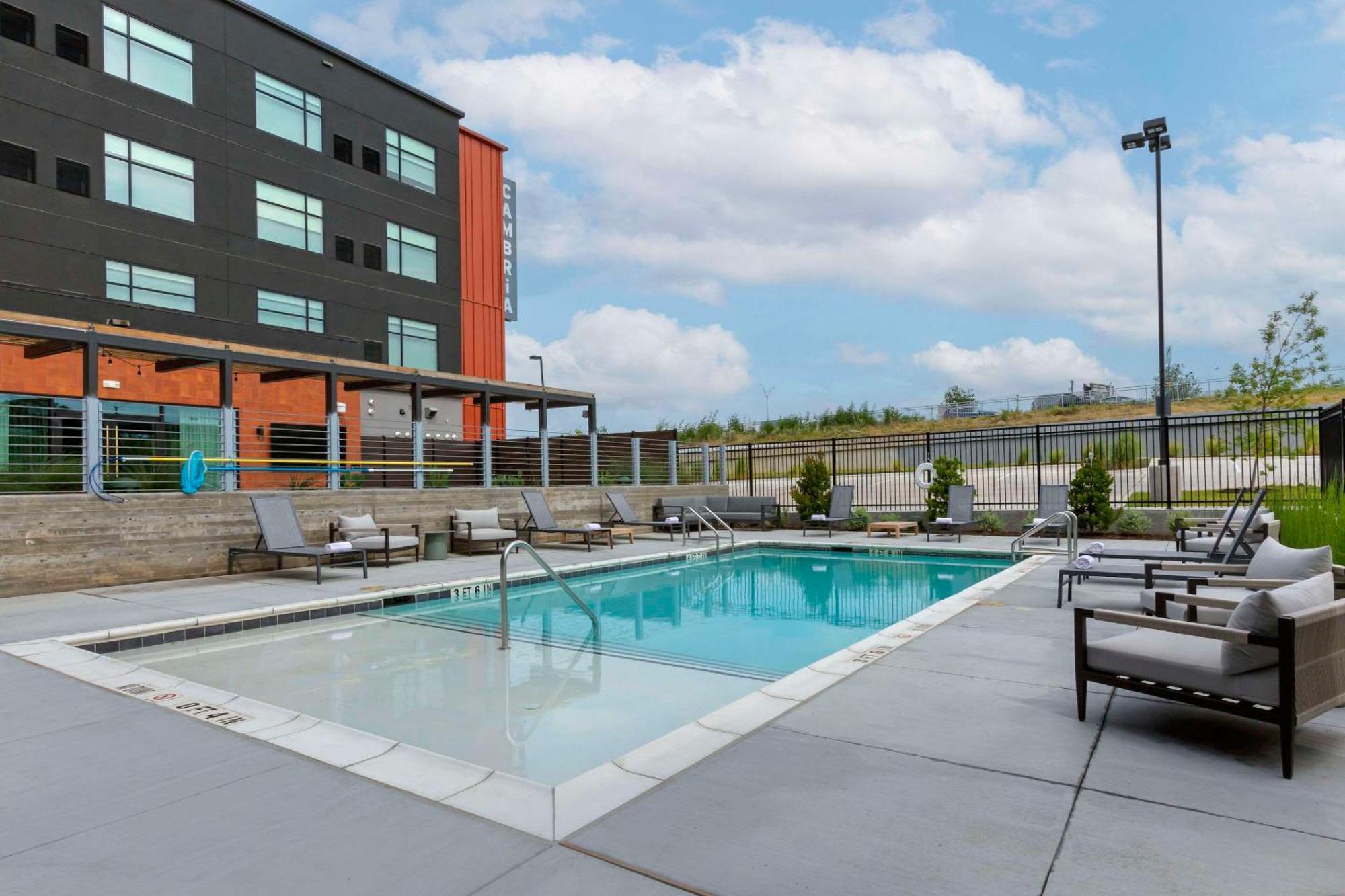 Cambria Hotel Austin Airport المظهر الخارجي الصورة